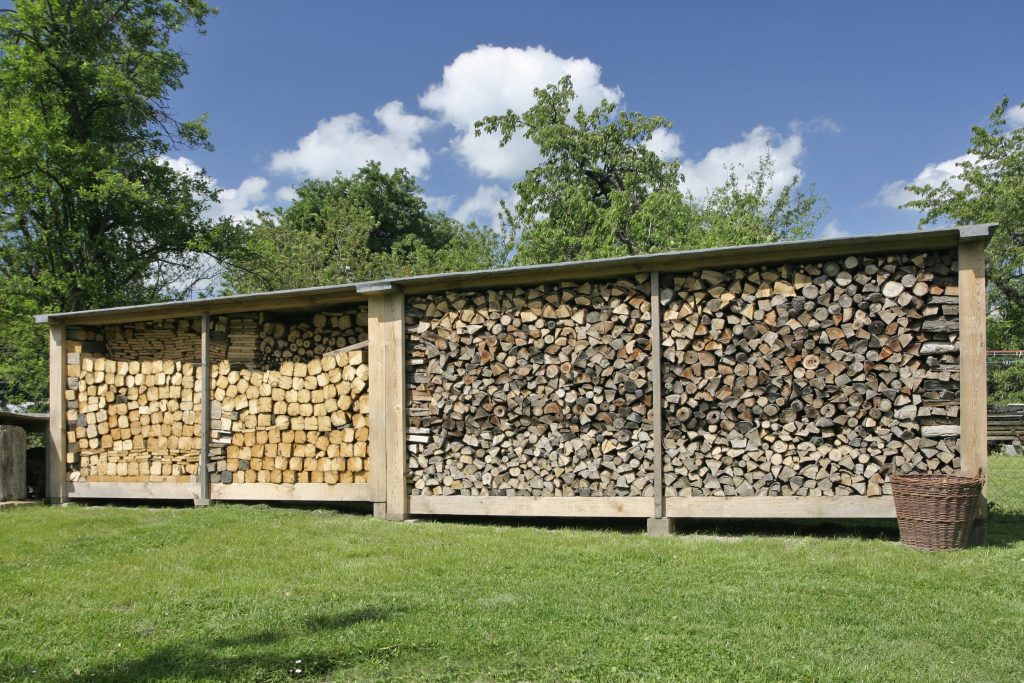 Stocker son bois de cheminée - Une Pièce en Plus