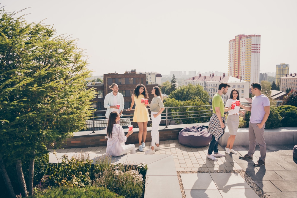 Lire la suite à propos de l’article Créer un Rooftop sur les toits de mon entreprise